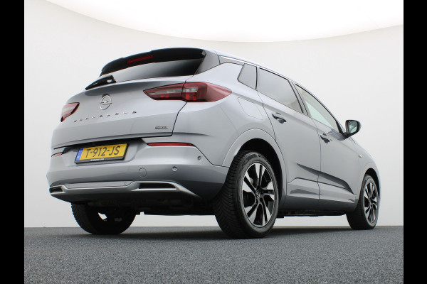 Opel Grandland 1.6 Turbo Plug-In Hybrid Level 3 | 360 Camera | Allseason banden | Stuur & Stoel verw. | Prijs Rijklaar!!