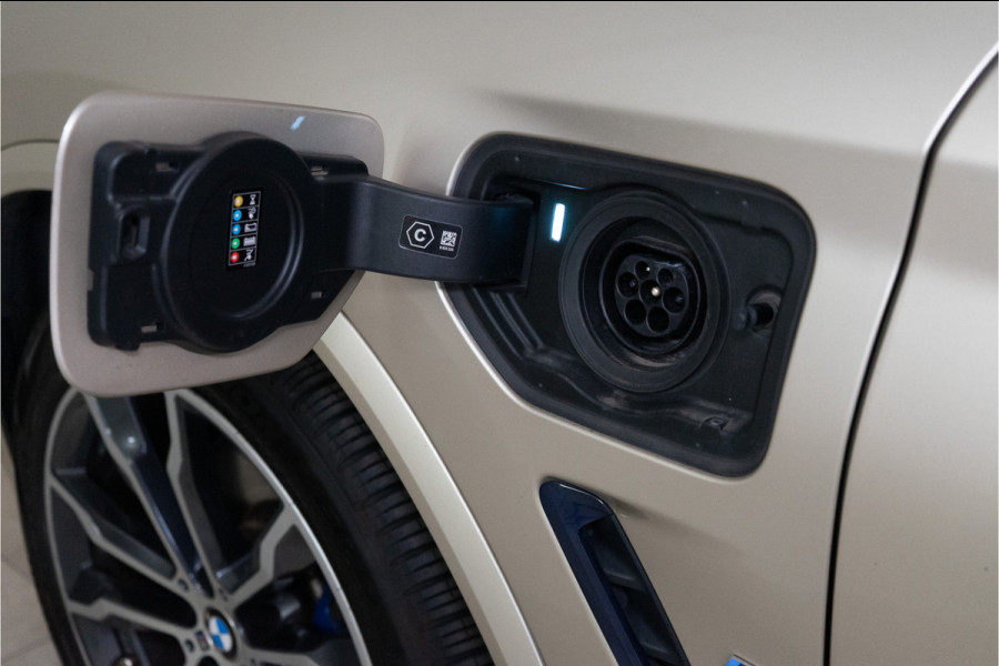 BMW X3 xDrive30e High Executive M-Sport 292PK | Harman/Kardon | Pano | Performance stoelen | VOL! 12 MND Garantie