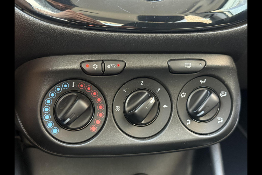 Opel Corsa 1.4 Favourite Airco|Carplay|PDC|Navi|Trekhaak|Elek ramen|N.A.P|APK tot 02-2027