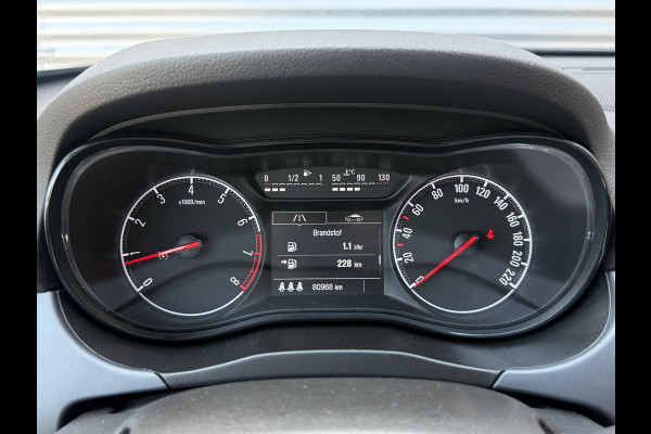 Opel Corsa 1.4 Favourite Airco|Carplay|PDC|Navi|Trekhaak|Elek ramen|N.A.P|APK tot 02-2027