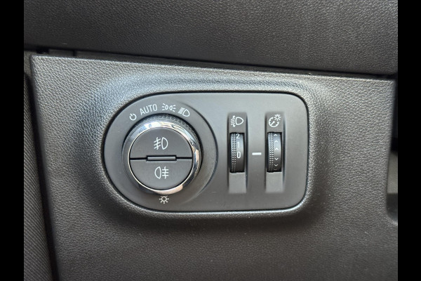 Opel Corsa 1.4 Favourite Airco|Carplay|PDC|Navi|Trekhaak|Elek ramen|N.A.P|APK tot 02-2027