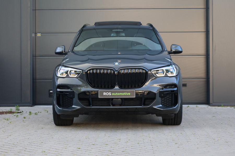 BMW X5 xDrive45e High Executive | BTW | M-SPORT | HUD | 4WIELSTUURING | SKYLOUNGE | CABRON | 22'' | ACC | DEALER ONDH | 360 |