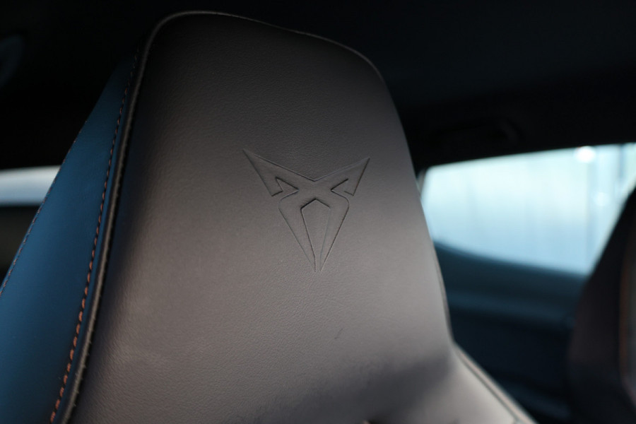 CUPRA Formentor 1.4 e-Hybrid VZ Performance | DEALER ONDH | CAMERA | ELEK TREKHAAK | ACC | KEYLESS | SPORTSTOELEN |