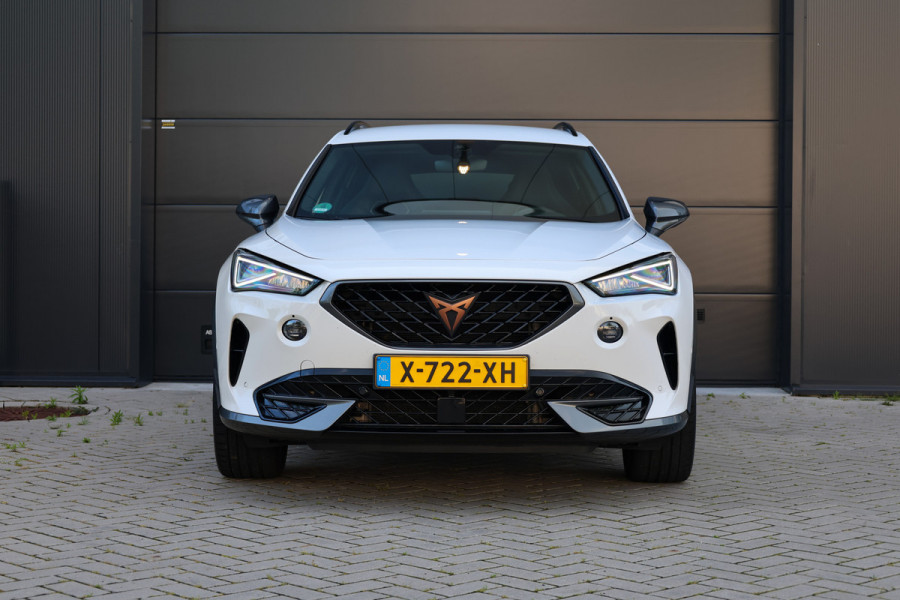 CUPRA Formentor 1.4 e-Hybrid VZ Performance | DEALER ONDH | CAMERA | ELEK TREKHAAK | ACC | KEYLESS | SPORTSTOELEN |