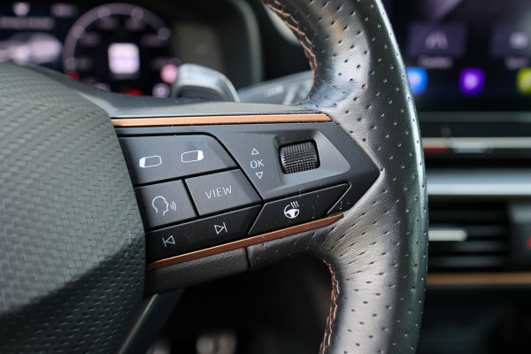 CUPRA Formentor 1.4 e-Hybrid VZ Performance | DEALER ONDH | CAMERA | ELEK TREKHAAK | ACC | KEYLESS | SPORTSTOELEN |