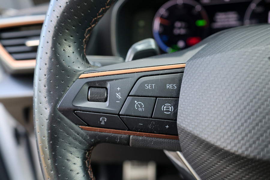 CUPRA Formentor 1.4 e-Hybrid VZ Performance | DEALER ONDH | CAMERA | ELEK TREKHAAK | ACC | KEYLESS | SPORTSTOELEN |