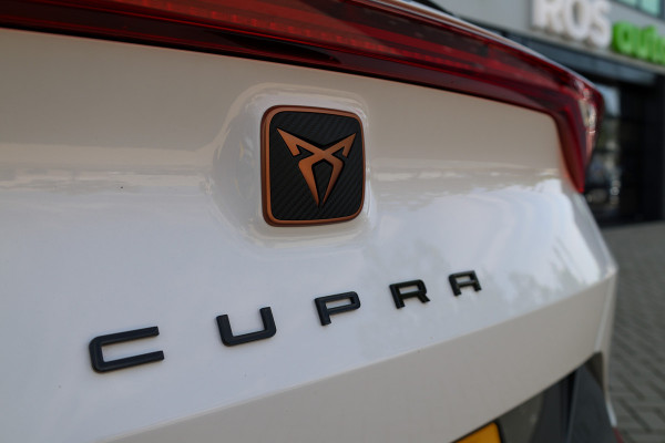 CUPRA Formentor 1.4 e-Hybrid VZ Performance | DEALER ONDH | CAMERA | ELEK TREKHAAK | ACC | KEYLESS | SPORTSTOELEN |