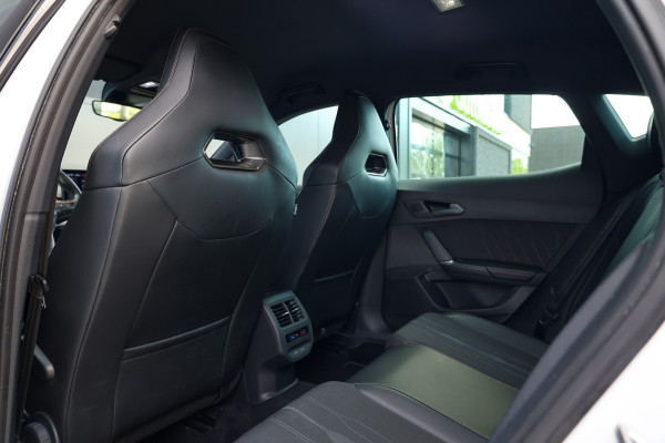 CUPRA Formentor 1.4 e-Hybrid VZ Performance | DEALER ONDH | CAMERA | ELEK TREKHAAK | ACC | KEYLESS | SPORTSTOELEN |