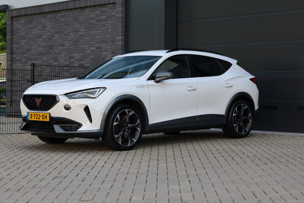 CUPRA Formentor 1.4 e-Hybrid VZ Performance | DEALER ONDH | CAMERA | ELEK TREKHAAK | ACC | KEYLESS | SPORTSTOELEN |