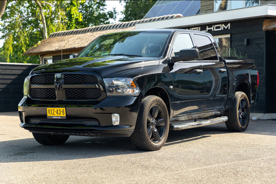 Dodge Ram 1500 5.7 V8 4x4 Crew Cab Big Horn Trekhaak I LPG I Sidebars I CarPlay I BTW I NAP