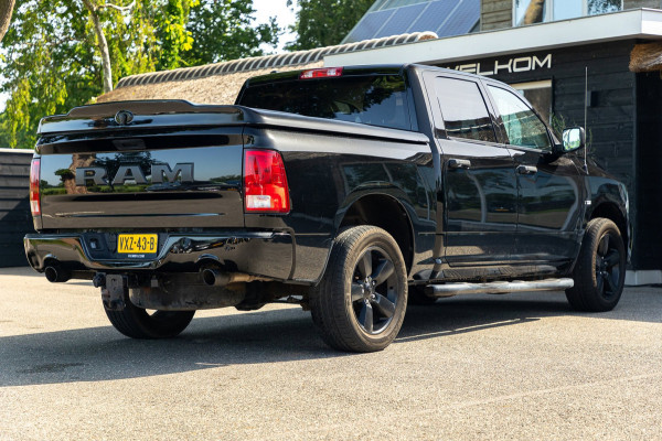 Dodge Ram 1500 5.7 V8 4x4 Crew Cab Big Horn Trekhaak I LPG I Sidebars I CarPlay I BTW I NAP