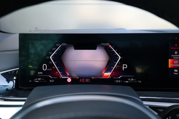 BMW X5 xDrive50e | NIEUW! | PANO | HUD | H/K | 360 | ALARM 3&5 | LUCHTVERING | ELEK TREKHAAK