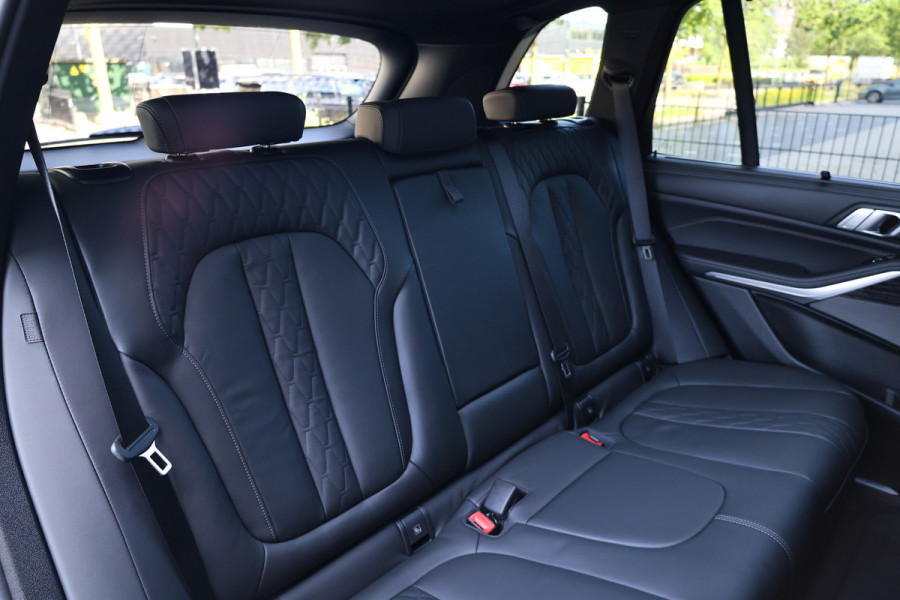 BMW X5 xDrive50e | NIEUW! | PANO | HUD | H/K | 360 | ALARM 3&5 | LUCHTVERING | ELEK TREKHAAK