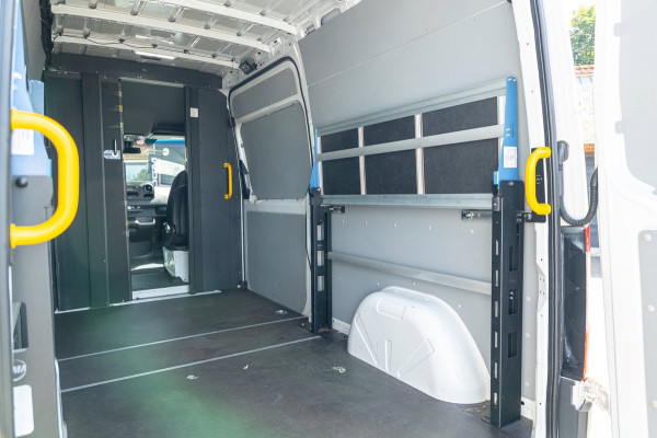 Mercedes-Benz eSprinter ESprinter L2H2 41 kWh Tussenschot met deur I Airco I Camera I Bluetooth