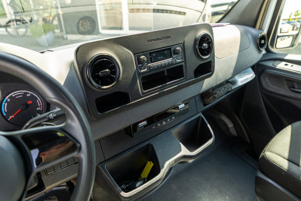 Mercedes-Benz eSprinter ESprinter L2H2 41 kWh Tussenschot met deur I Airco I Camera I Bluetooth