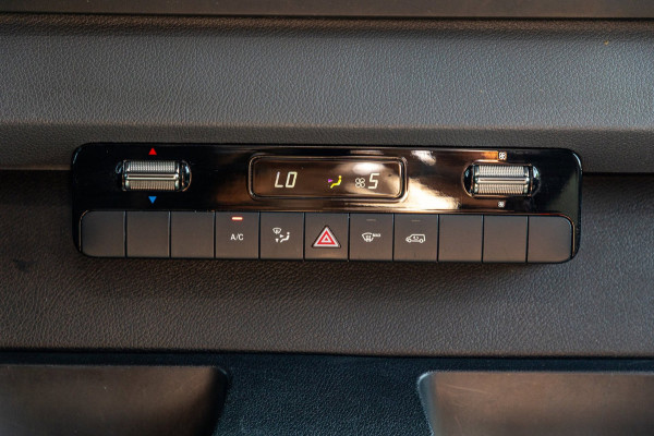 Mercedes-Benz eSprinter ESprinter L2H2 41 kWh Tussenschot met deur I Airco I Camera I Bluetooth