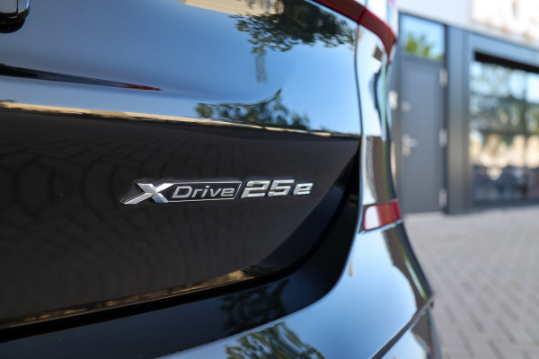 BMW X1 xDrive25e eDrive Edition | M-SPORT | DEALER ONDH | LEDER | LED | STOELVERW | ELEK KOFFERKLEP |