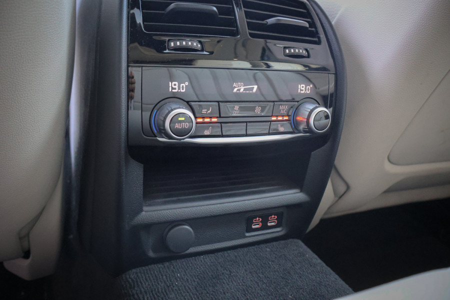 BMW 5 Serie Touring 530e Business Edition Plus ADAPTIVE | MEMORY | STOELVERWARMING VOOR + ACHTER | PANORAMADAK | CARPLAY | LASERLIGHTS | HEAD UP | TREKHAAK |