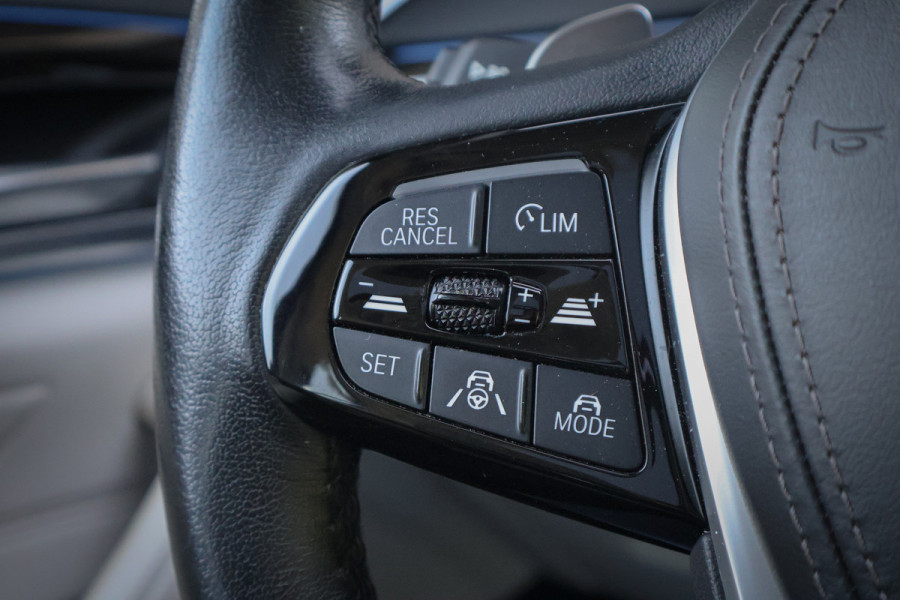 BMW 5 Serie Touring 530e Business Edition Plus ADAPTIVE | MEMORY | STOELVERWARMING VOOR + ACHTER | PANORAMADAK | CARPLAY | LASERLIGHTS | HEAD UP | TREKHAAK |