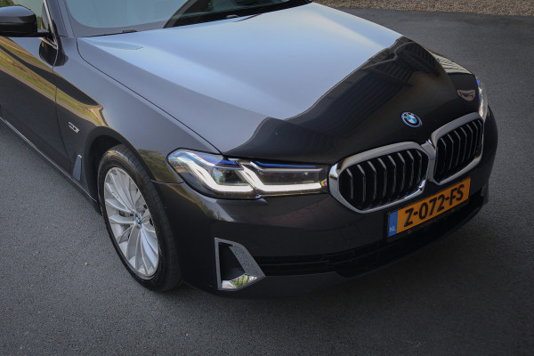 BMW 5 Serie Touring 530e Business Edition Plus ADAPTIVE | MEMORY | STOELVERWARMING VOOR + ACHTER | PANORAMADAK | CARPLAY | LASERLIGHTS | HEAD UP | TREKHAAK |