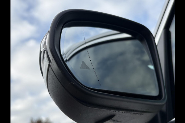 Mercedes-Benz Glb 200 Business Solution Luxury 163 PK | Dodehoeksensoren | Elektrische Achterklep | Lederen Bekleding | Stoelverwarming | Achteruitrijcamera | Eerste eigenaar
