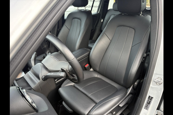 Mercedes-Benz Glb 200 Business Solution Luxury 163 PK | Dodehoeksensoren | Elektrische Achterklep | Lederen Bekleding | Stoelverwarming | Achteruitrijcamera | Eerste eigenaar