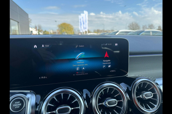Mercedes-Benz Glb 200 Business Solution Luxury 163 PK | Dodehoeksensoren | Elektrische Achterklep | Lederen Bekleding | Stoelverwarming | Achteruitrijcamera | Eerste eigenaar