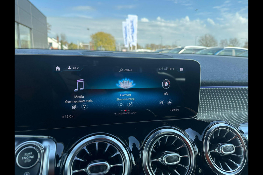 Mercedes-Benz Glb 200 Business Solution Luxury 163 PK | Dodehoeksensoren | Elektrische Achterklep | Lederen Bekleding | Stoelverwarming | Achteruitrijcamera | Eerste eigenaar