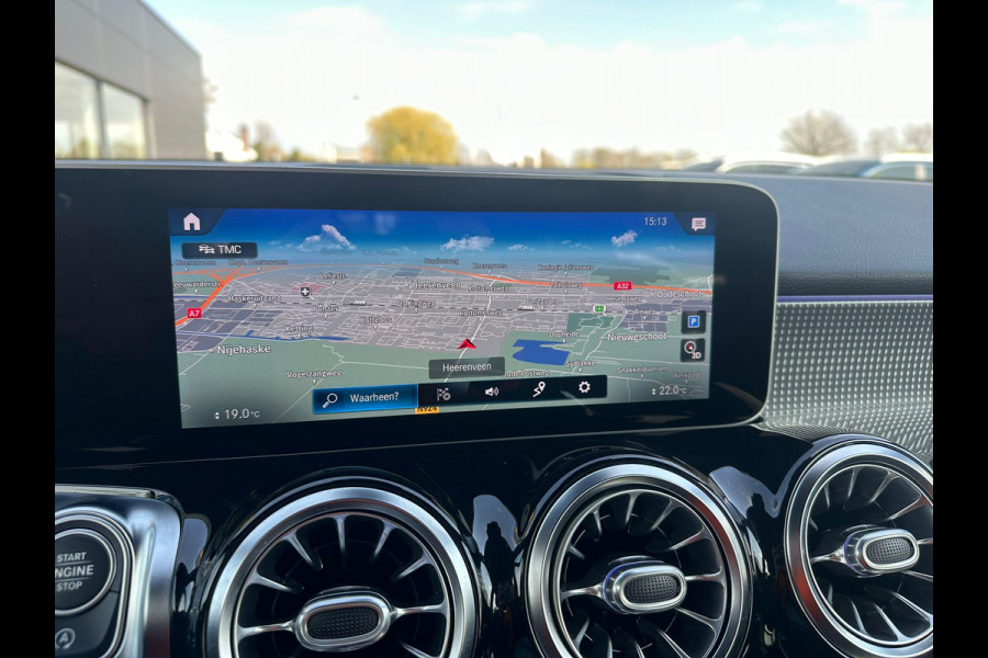 Mercedes-Benz Glb 200 Business Solution Luxury 163 PK | Dodehoeksensoren | Elektrische Achterklep | Lederen Bekleding | Stoelverwarming | Achteruitrijcamera | Eerste eigenaar