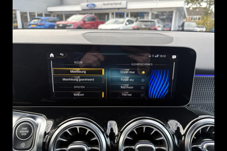 Mercedes-Benz Glb 200 Business Solution Luxury 163 PK | Dodehoeksensoren | Elektrische Achterklep | Lederen Bekleding | Stoelverwarming | Achteruitrijcamera | Eerste eigenaar