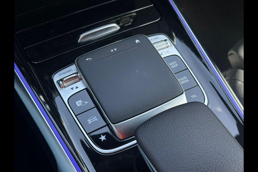 Mercedes-Benz Glb 200 Business Solution Luxury 163 PK | Dodehoeksensoren | Elektrische Achterklep | Lederen Bekleding | Stoelverwarming | Achteruitrijcamera | Eerste eigenaar