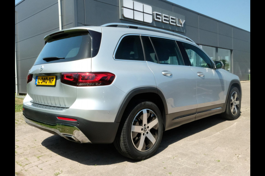 Mercedes-Benz Glb 200 Business Solution Luxury 163 PK | Dodehoeksensoren | Elektrische Achterklep | Lederen Bekleding | Stoelverwarming | Achteruitrijcamera | Eerste eigenaar