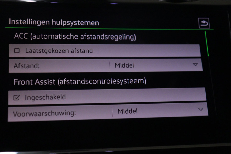 Volkswagen Golf 2.0 TSI GTI TCR /PANO/CARPLAY/CAM/KEYLESS/ACC/DCC/VOL