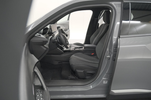 Peugeot 2008 Hybrid 136 e-DCS6 Allure | Navigatie | Parkeersensoren Voor + Achter | Apple Carplay