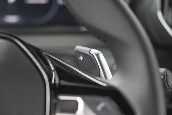Peugeot 2008 Hybrid 136 e-DCS6 Allure | Navigatie | Parkeersensoren Voor + Achter | Apple Carplay