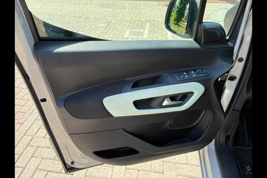 Citroën Berlingo 1.2 PureTech Shine AUTOMAAT,CAMERA,Car-play,Cruis,Clima,Stoelverwarming,WeinigKM.Garantie