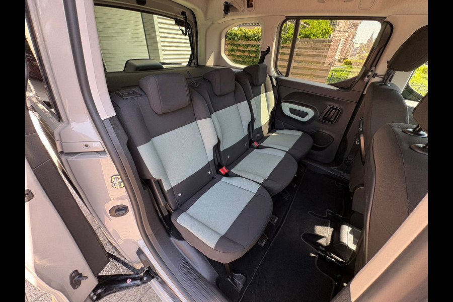 Citroën Berlingo 1.2 PureTech Shine AUTOMAAT,CAMERA,Car-play,Cruis,Clima,Stoelverwarming,WeinigKM.Garantie