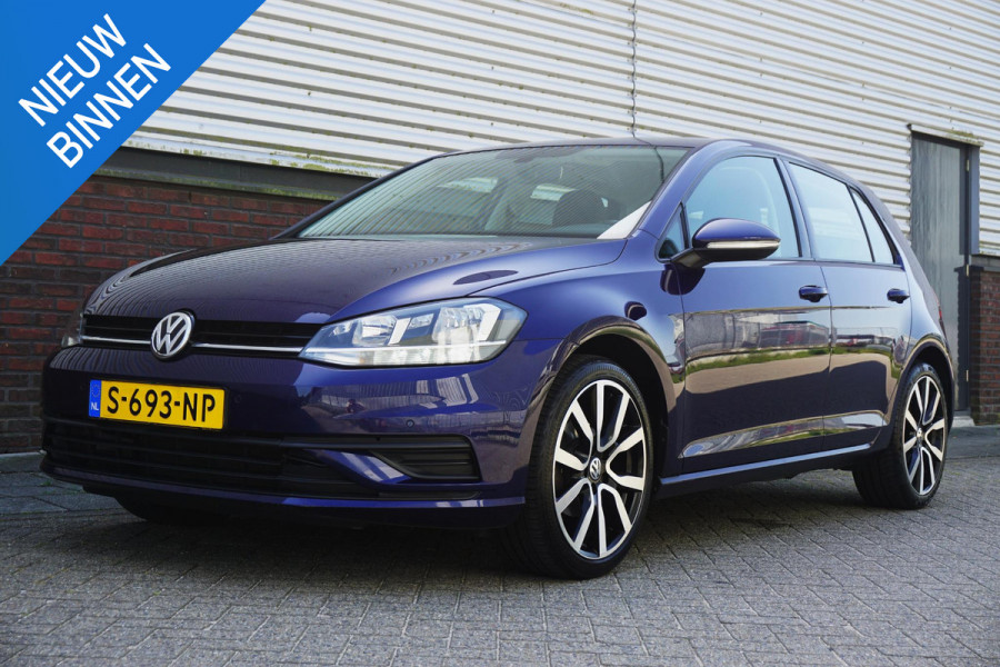 Volkswagen Golf 1.0 TSI Highline/CARPLAY/18 INCH/CAMERA/DAB.