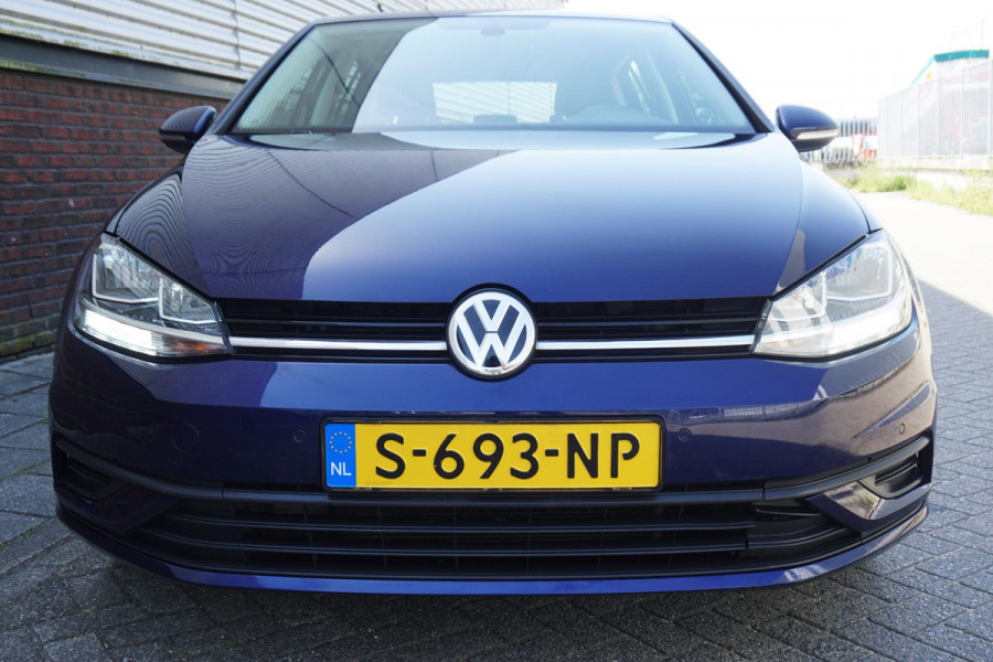 Volkswagen Golf 1.0 TSI Highline/CARPLAY/18 INCH/CAMERA/DAB.