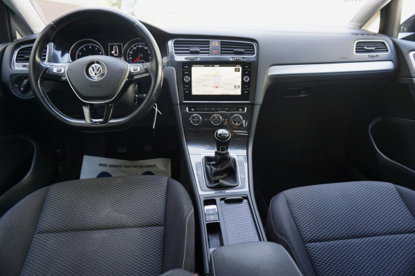 Volkswagen Golf 1.0 TSI Highline/CARPLAY/18 INCH/CAMERA/DAB.