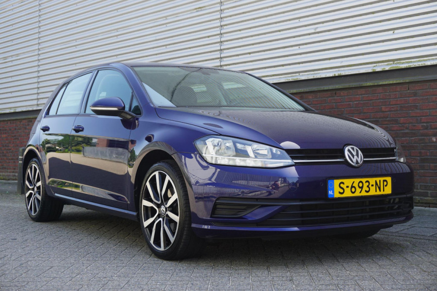 Volkswagen Golf 1.0 TSI Highline/CARPLAY/18 INCH/CAMERA/DAB.