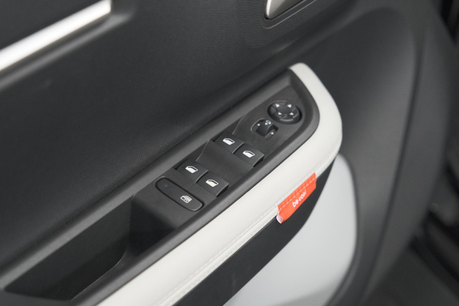 Citroën Ë-C3 Aircross Plus 113pk Extended Range 54 kWh | 11 KW Lader | Camera | Apple CarPlay | Parkeersensoren