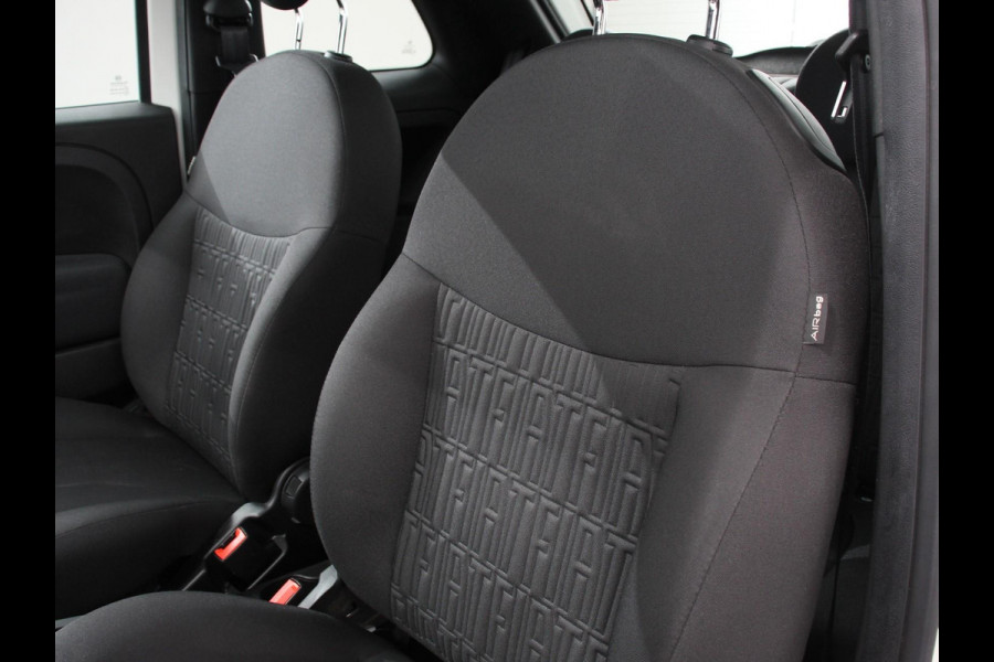 Fiat 500 1.0 Hybrid Dolcevita Finale Panorama dak Control Parkeer Sensoren  Lichtmetalen Velgen Cruise Control
