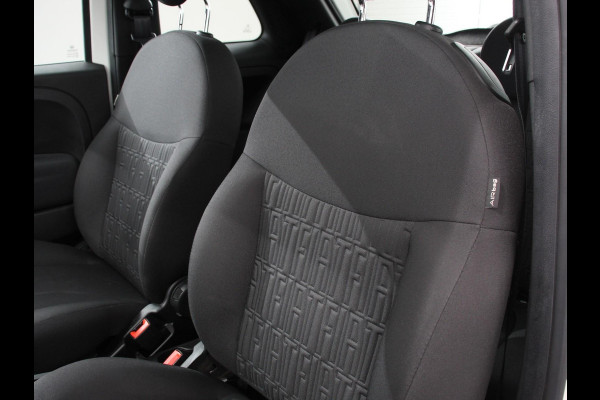 Fiat 500 1.0 Hybrid Dolcevita Finale Panorama dak Control Parkeer Sensoren  Lichtmetalen Velgen Cruise Control
