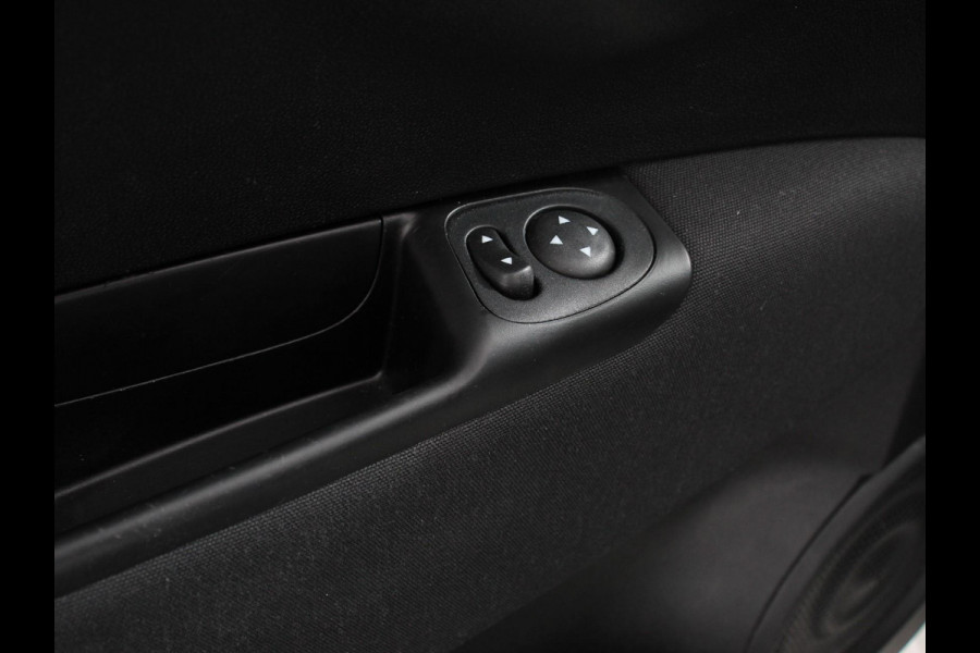 Fiat 500 1.0 Hybrid Dolcevita Finale Panorama dak Control Parkeer Sensoren  Lichtmetalen Velgen Cruise Control