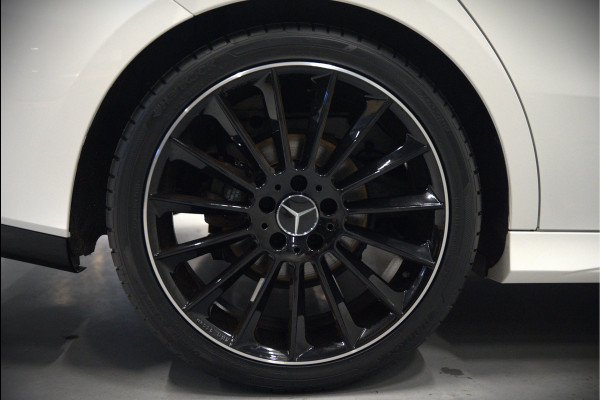 Mercedes-Benz CLA-Klasse 180 Advantage AMG | Stoelverwarming | Parkeersensoren | Navigatie | Cruise Control | Keyless | Camera | Climate Control
