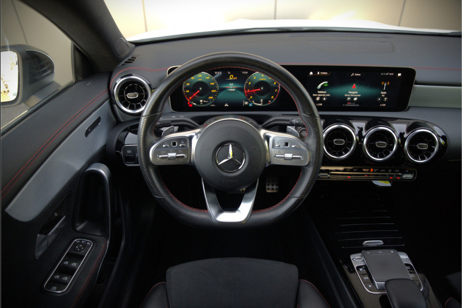 Mercedes-Benz CLA-Klasse 180 Advantage AMG | Stoelverwarming | Parkeersensoren | Navigatie | Cruise Control | Keyless | Camera | Climate Control