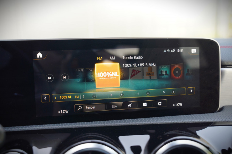 Mercedes-Benz CLA-Klasse 180 Advantage AMG | Stoelverwarming | Parkeersensoren | Navigatie | Cruise Control | Keyless | Camera | Climate Control