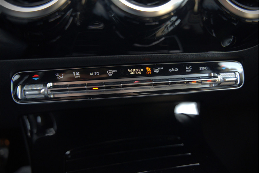 Mercedes-Benz CLA-Klasse 180 Advantage AMG | Stoelverwarming | Parkeersensoren | Navigatie | Cruise Control | Keyless | Camera | Climate Control