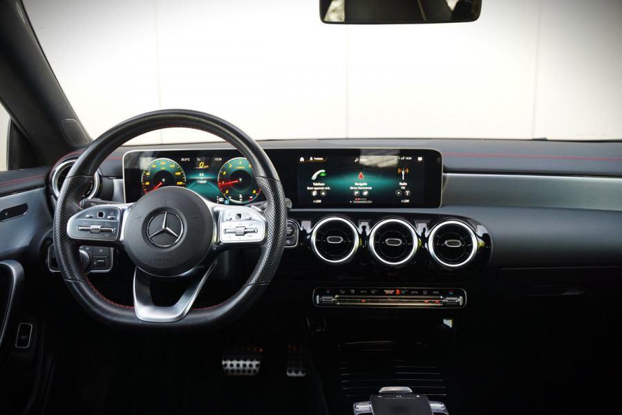 Mercedes-Benz CLA-Klasse 180 Advantage AMG | Stoelverwarming | Parkeersensoren | Navigatie | Cruise Control | Keyless | Camera | Climate Control